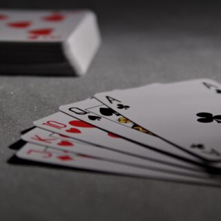 Poker online spielen – Anbieter im Test [yy] – Worauf sollte man achten?